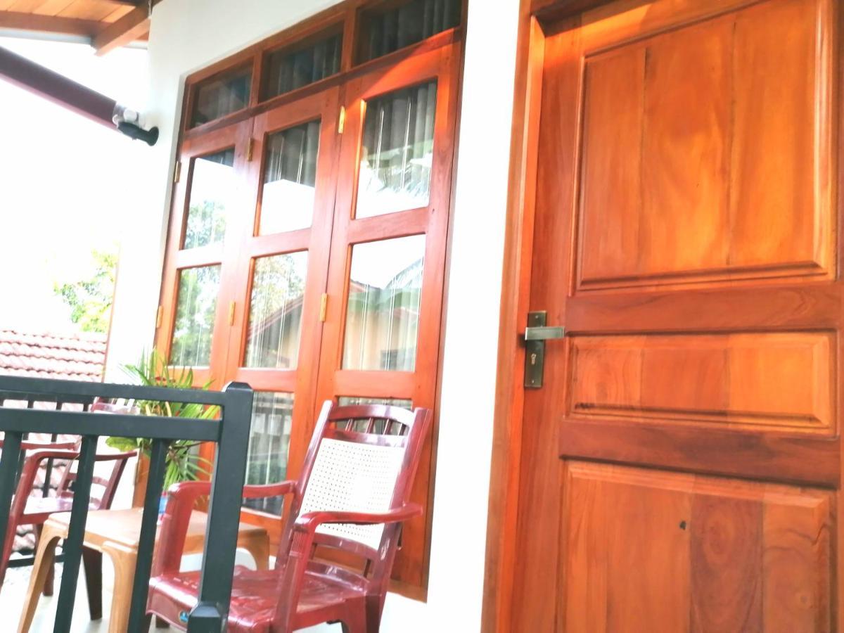 Villa Wismar ฮิกคาดูวา ภายนอก รูปภาพ