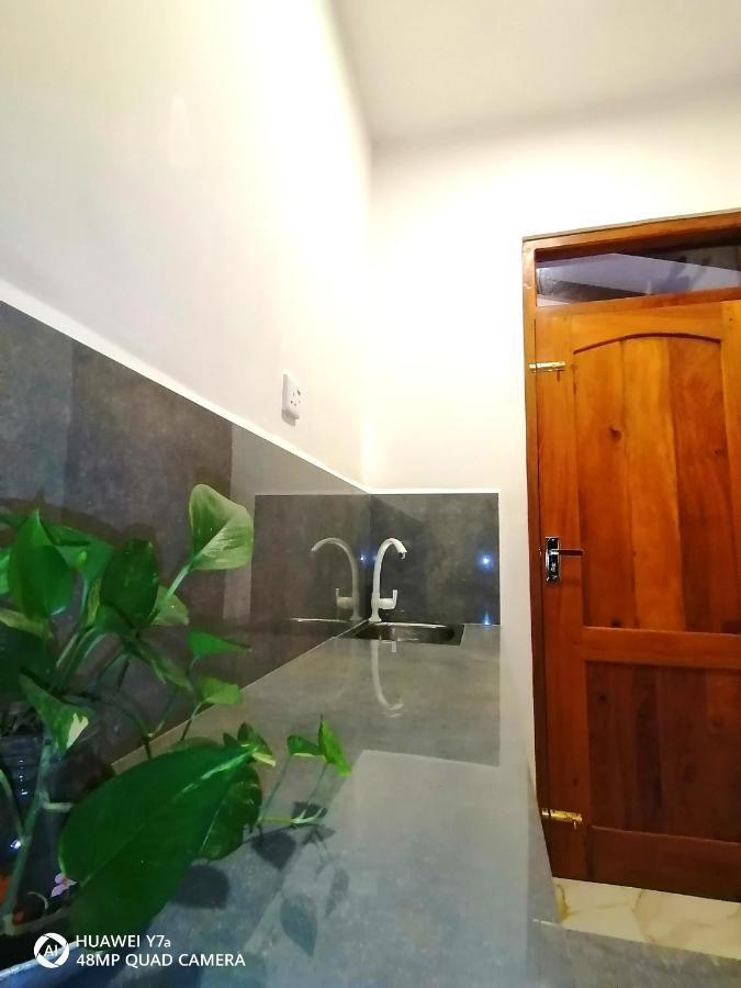 Villa Wismar ฮิกคาดูวา ภายนอก รูปภาพ
