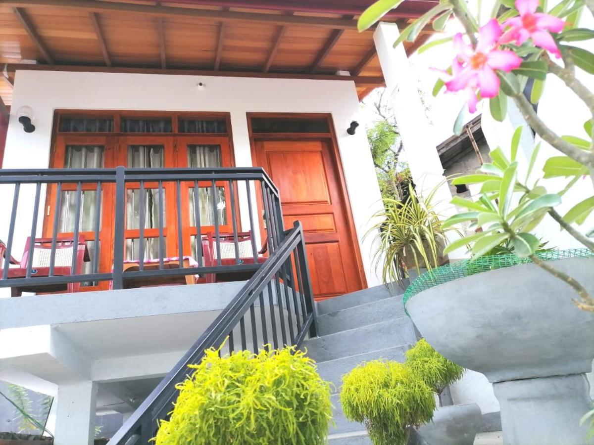 Villa Wismar ฮิกคาดูวา ภายนอก รูปภาพ